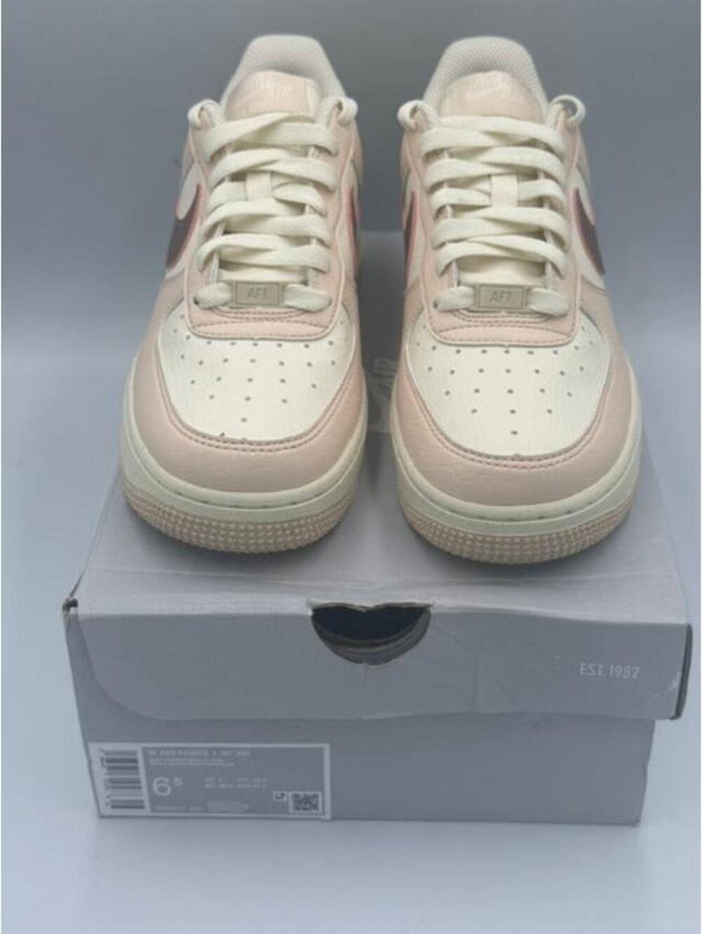 Nike Air Force 1 Low Pink/White Women's 6.5 - New - Picture 2 of 7